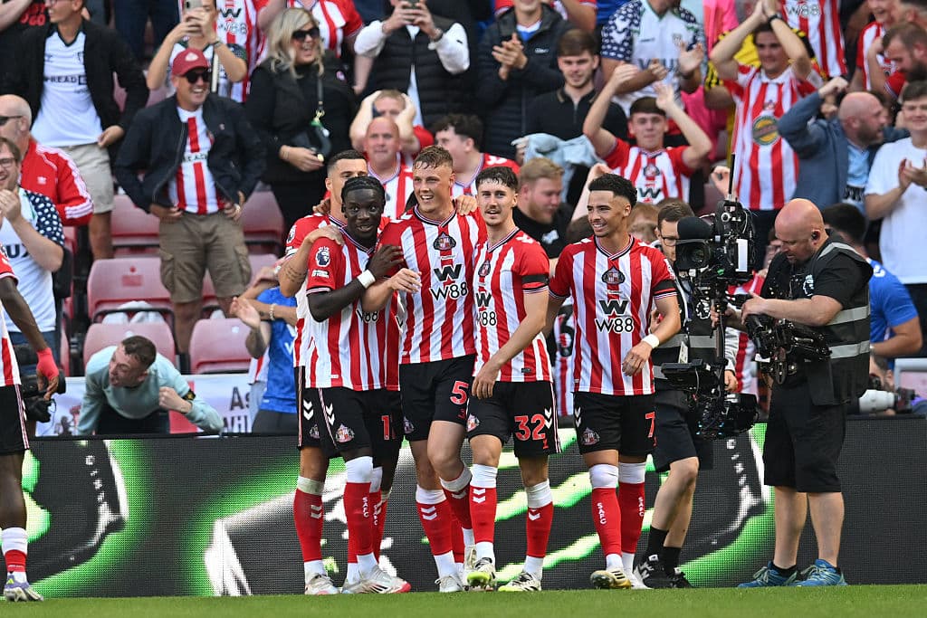 خلاصه نتایج بازی‌های لیگ برتر انگلیس: پیروزی پرگل ساندرلند و تاتنهام، توقف دیرهنگام برای برایتون