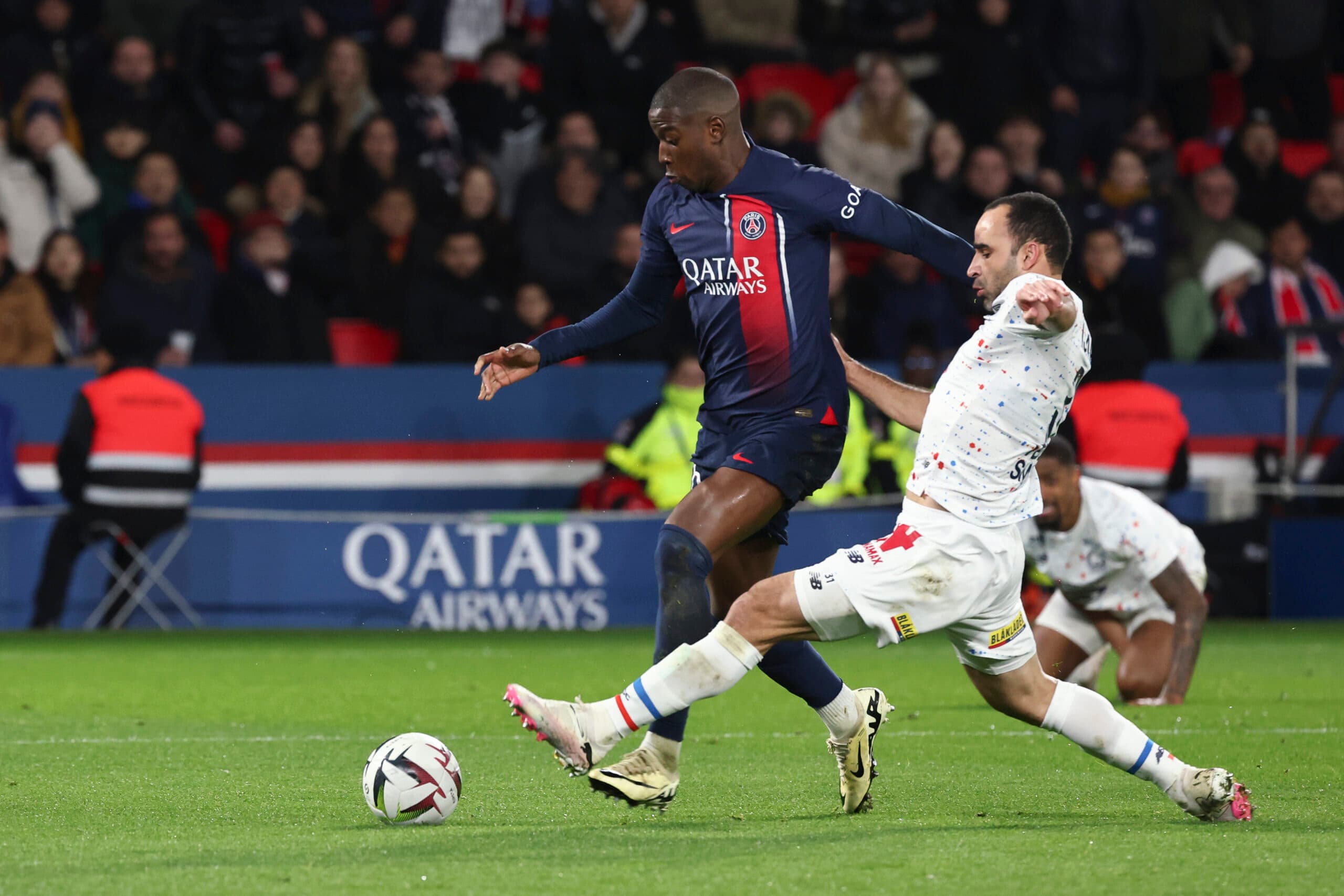 سندرلند با مدافع فرانسوی معامله کرد: حضور او چه چیزی را به استادیوم آف لایت می‌آورد؟