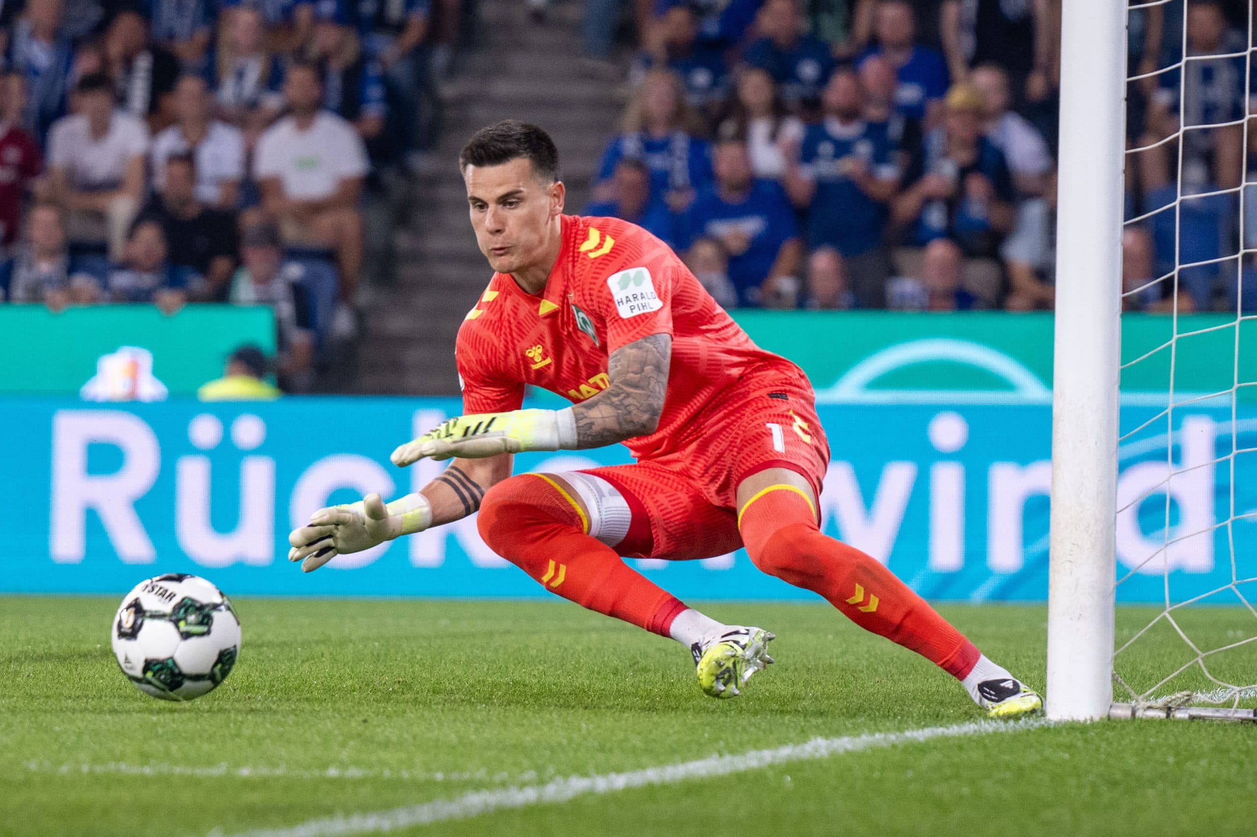 موافقت اینتراخت فرانکفورت با جذب میشائل تزترر