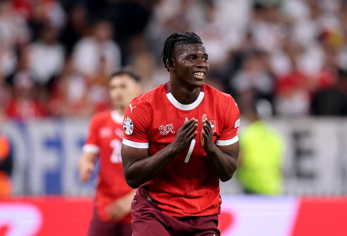 نگاه میلان به امبولو؛ جایگزینی احتمالی برای هوی‌لوند