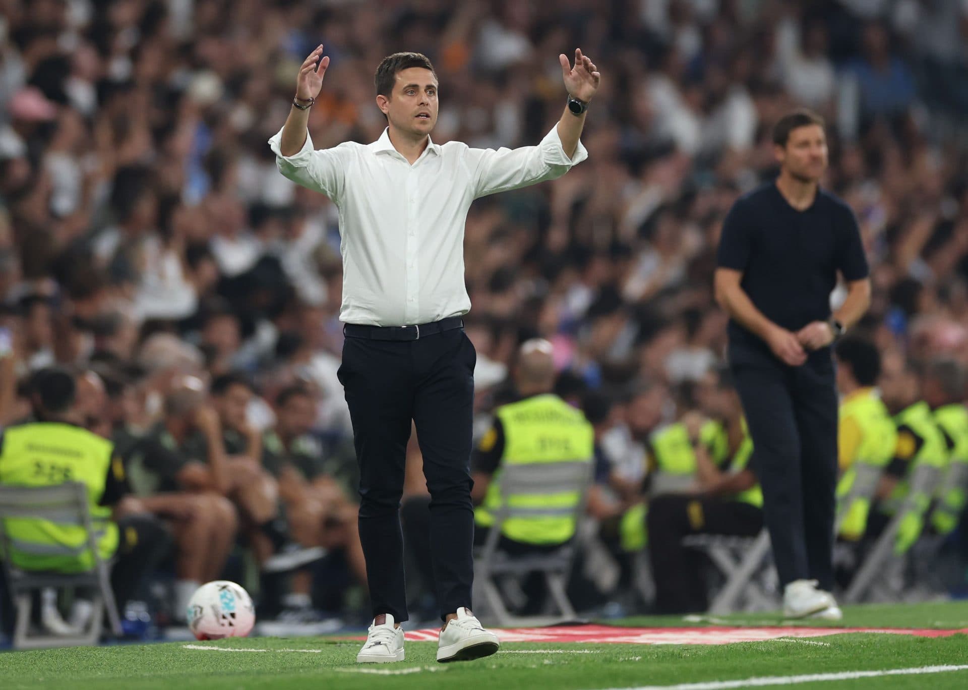 واکنش سرمربی اوساسونا به پنالتی جنجالی مقابل رئال مادرید؛ «امباپه پای خوان را لگد کرد!»