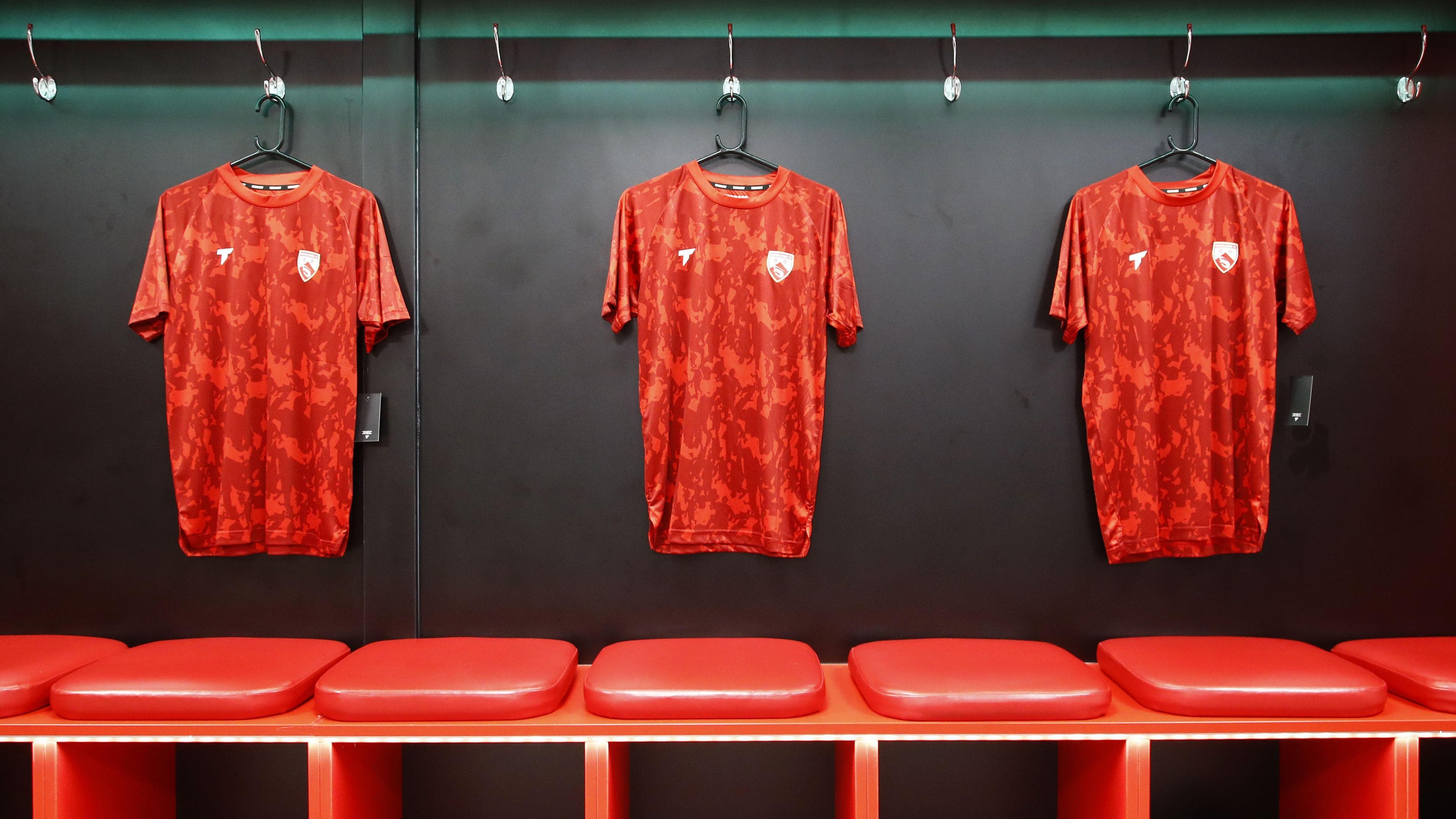 لغو تعلیق مورکامب و آغاز اولین بازی پس از تصاحب جدید