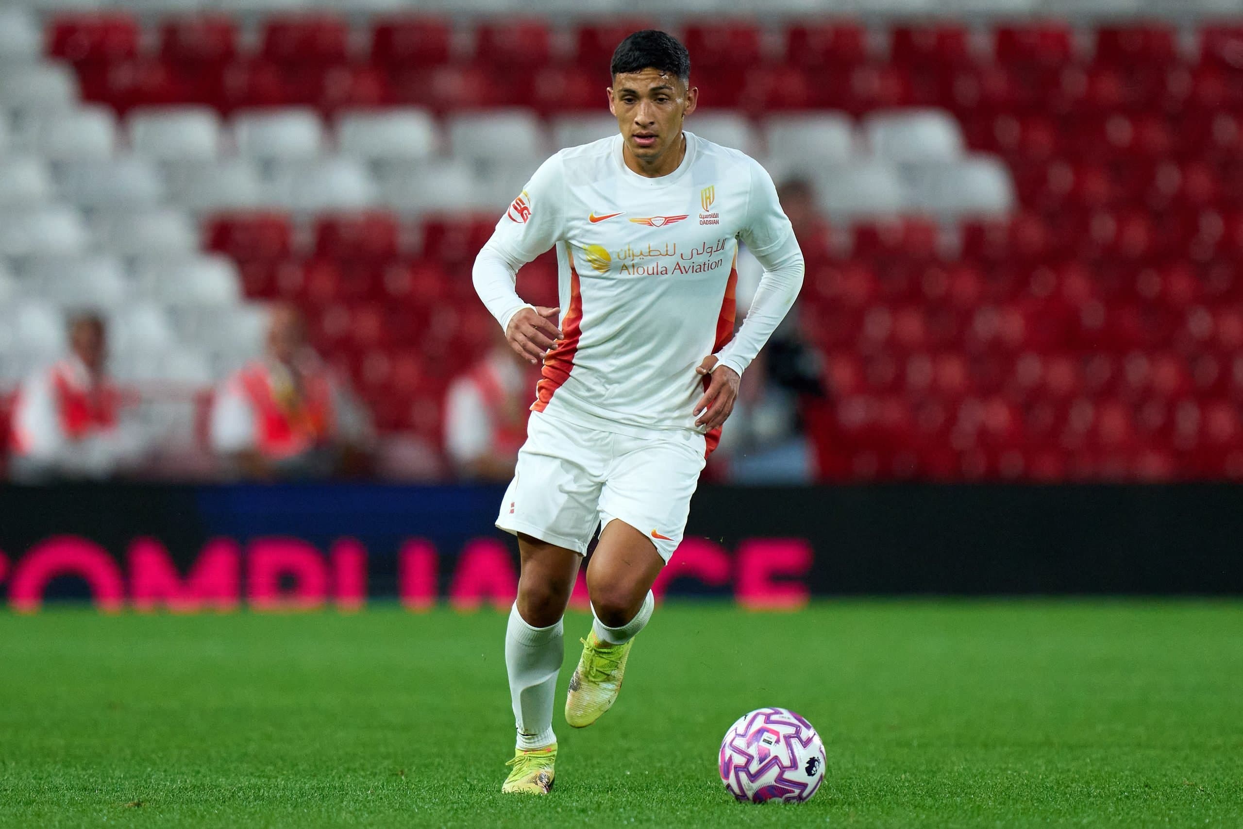 پیشنهاد بایر لورکوزن برای جذب ازیکیئل فرناندز