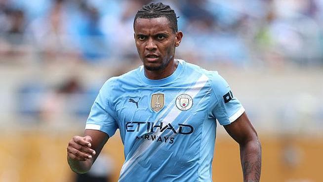 درخواست کریستال پالاس برای جذب مانوئل آکانجی، مدافع منچسترسیتی