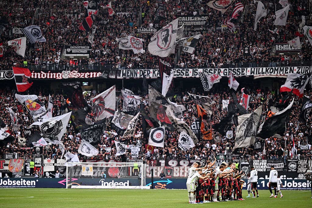 رونمایی از پیراهن جدید آینتراخت فرانکفورت برای لیگ قهرمانان اروپا