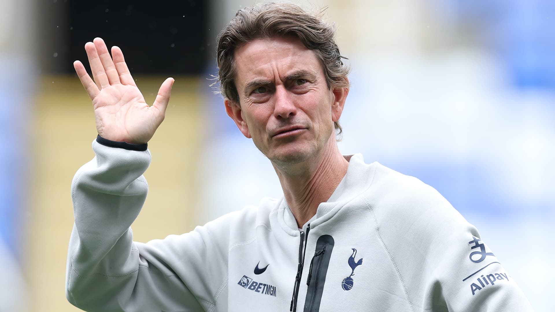 احتمال ورود تاتنهام به رقابت برای جذب ژاوی سیمونز و سود پاری‌سن‌ژرمن