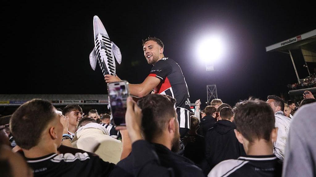 شگفتی تاریخی: حذف منچستریونایتد توسط گریمزبی تاون در جام اتحادیه