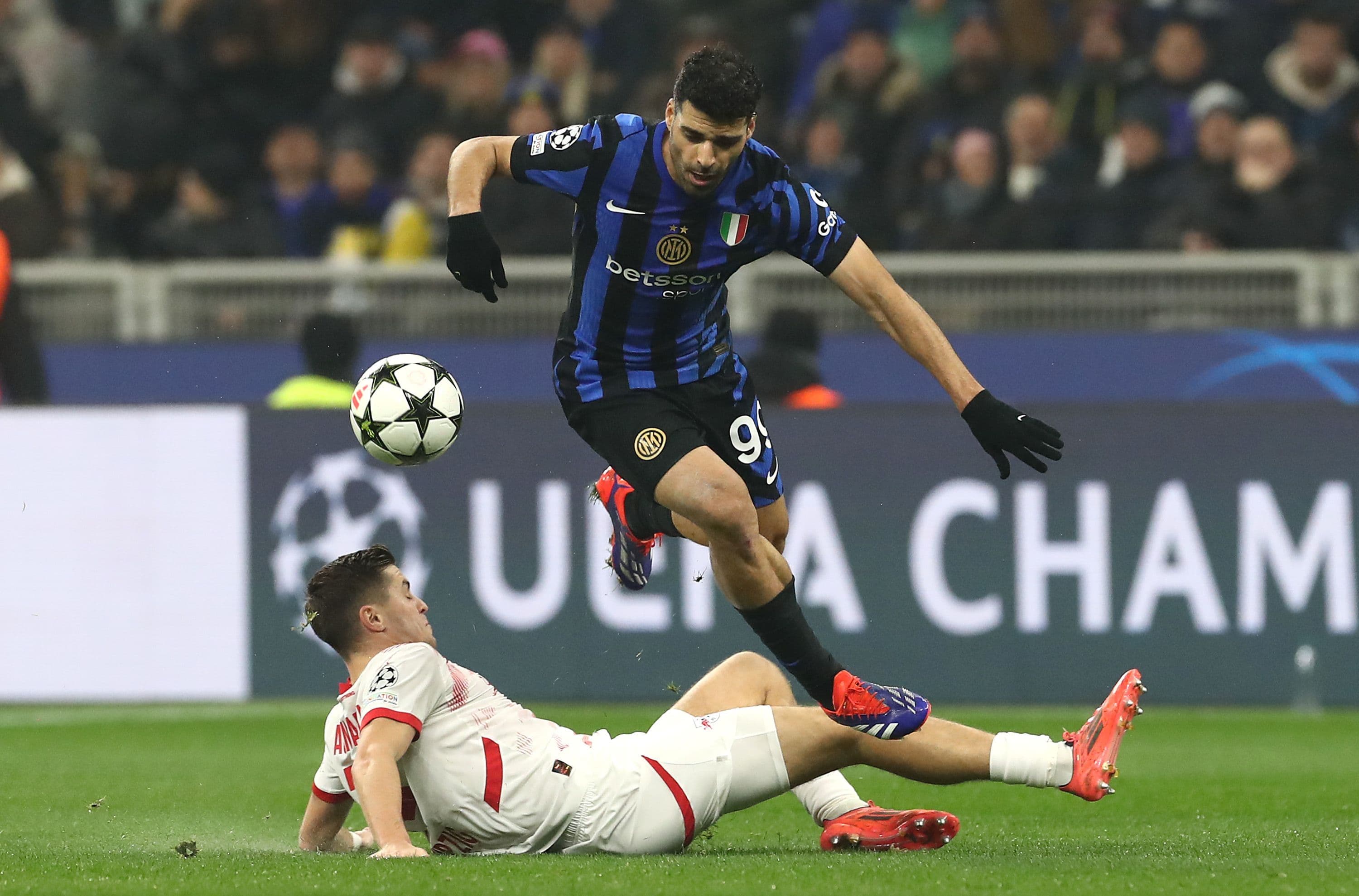 درخواست اینترمیلان برای فروش مهدی طارمی؛ باشگاه‌های مطرح اروپایی به دنبال ستاره ایرانی