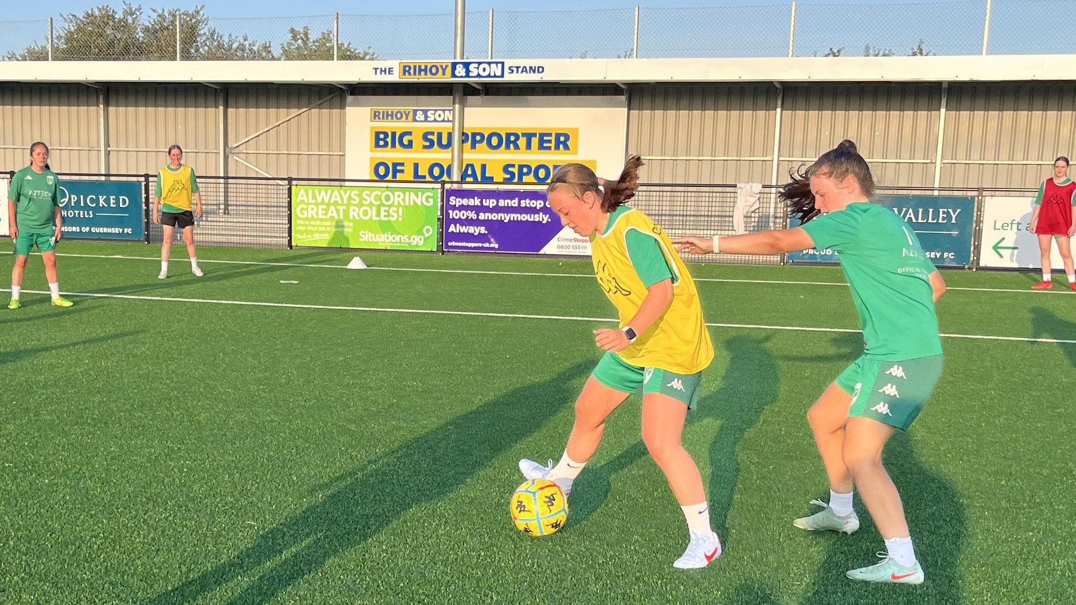 تاریخ‌سازی تیم فوتبال زنان گورنزی با ورود به لیگ‌های فوتبال انگلیس