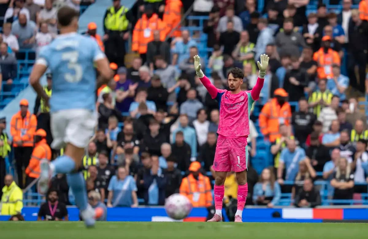 حمایت پپ گواردیولا از جیمز ترافورد پس از اشتباه مقابل تاتنهام