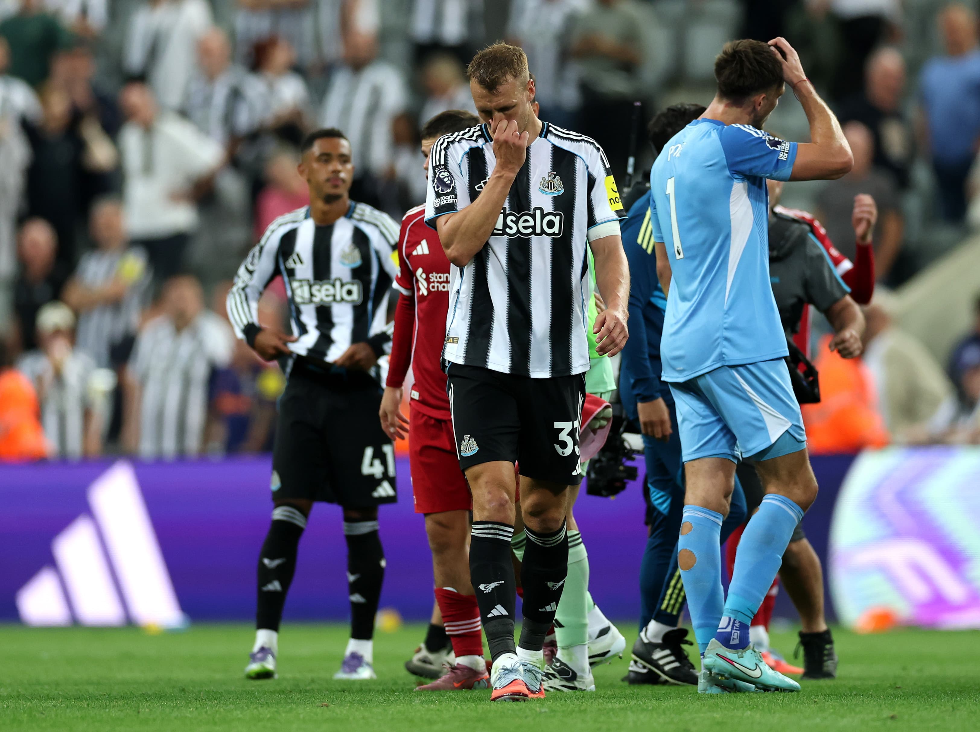 ترکیب احتمالی نیوکاسل یونایتد مقابل لیدز یونایتد (سیستم 4-3-3)