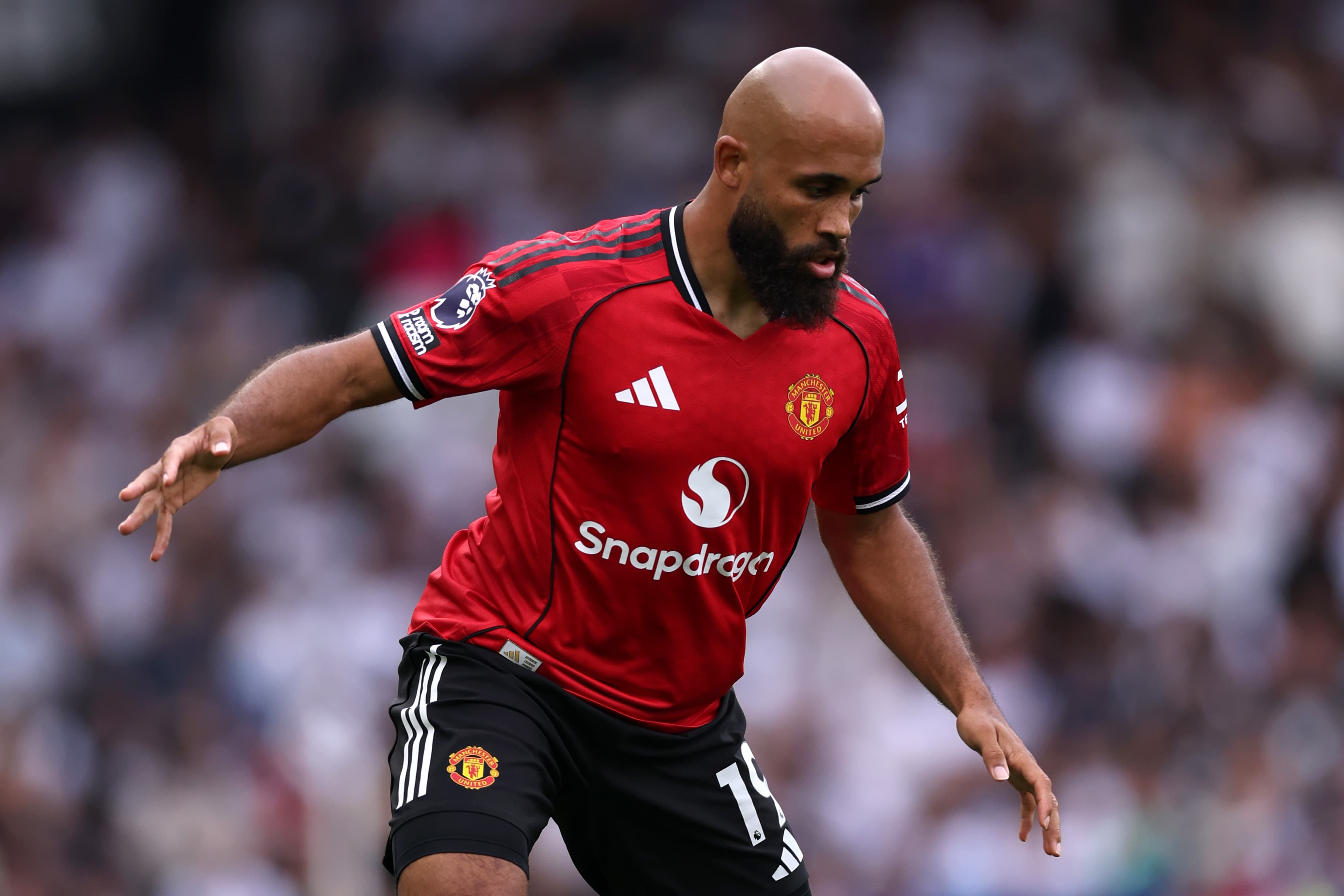 ترکیب احتمالی منچستریونایتد مقابل برنلی؛ بایندیر، فرناندز و امبومو در ترکیب اصلی