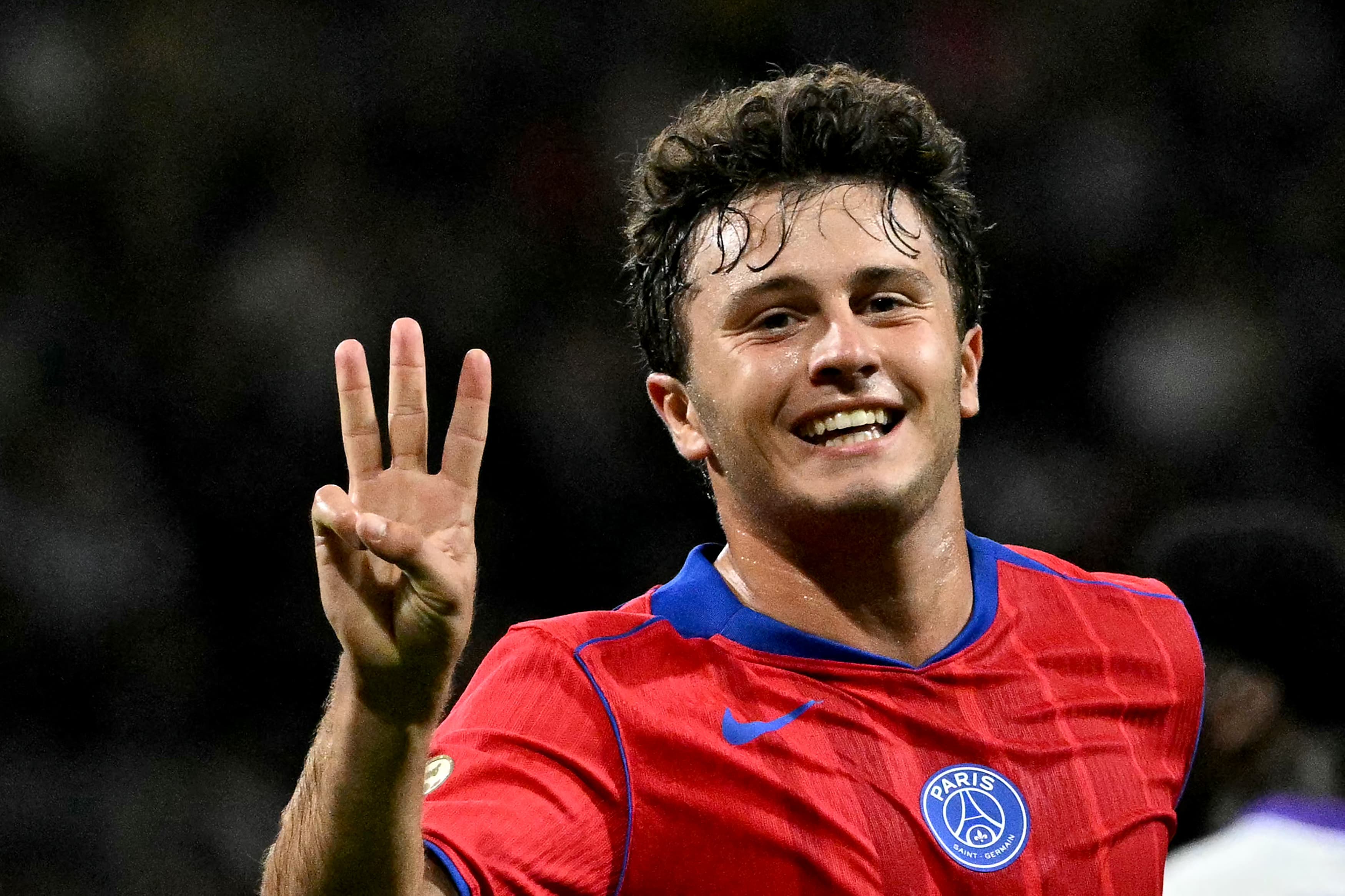 درخشش ژائو نِوش مقابل تولوز؛ دو گل قیچی برگردان و هت‌تریک تاریخی برای پاری‌سن‌ژرمن