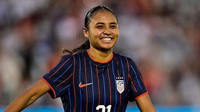 آلیسا تامپسون، ستاره آمریکایی با رکوردشکنی به چلسی پیوست