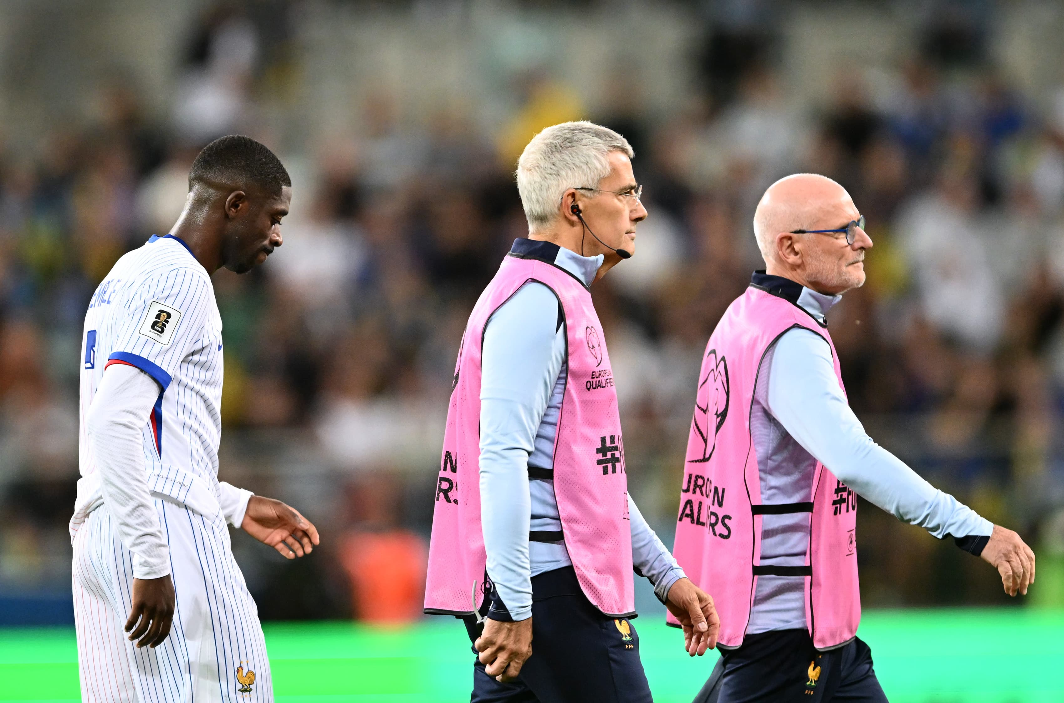 واکنش‌ها به مصدومیت دمبله در تیم ملی فرانسه و انتقادها از مدیریت دشان