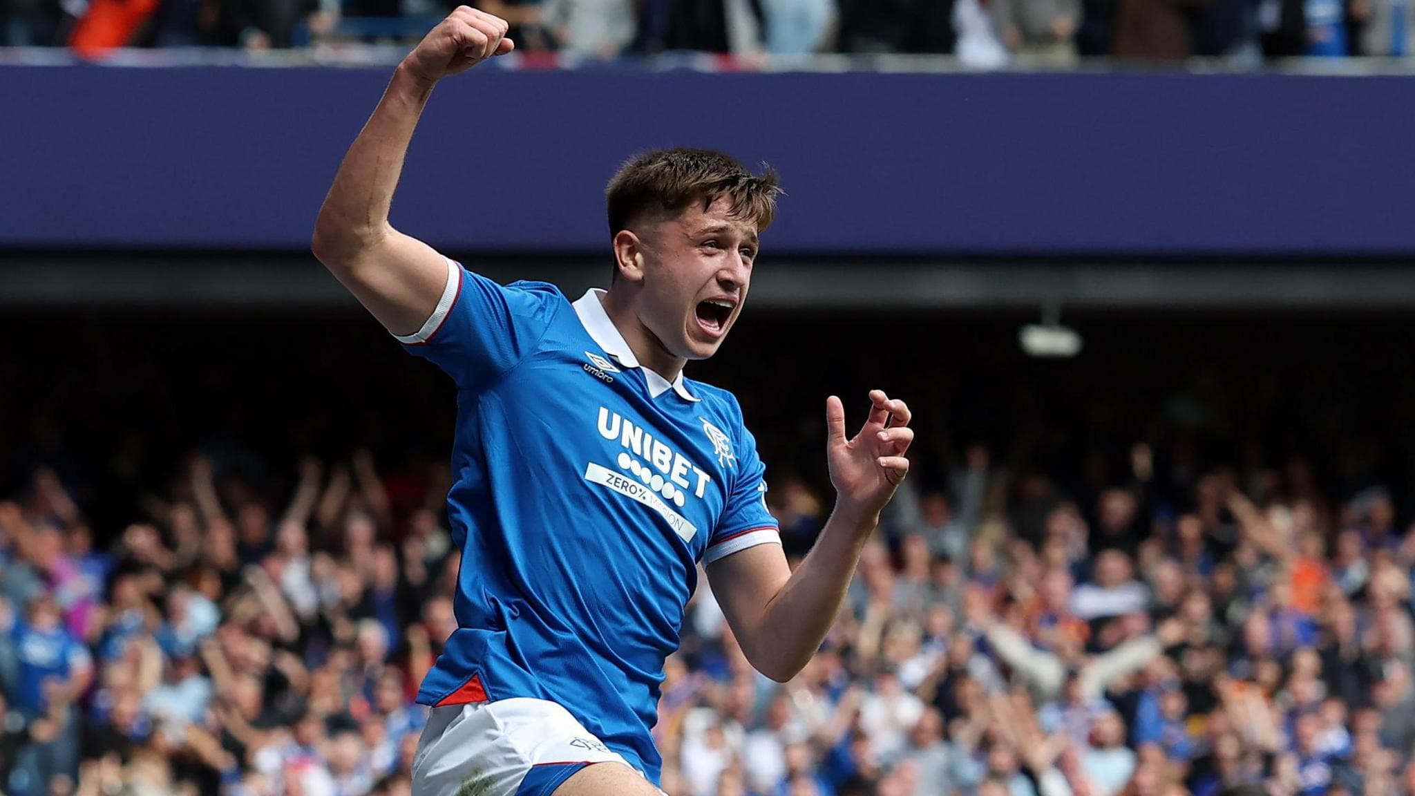 تلاش ولز برای جذب مایکی مور، ستاره جوان تاتنهام از تیم ملی انگلیس