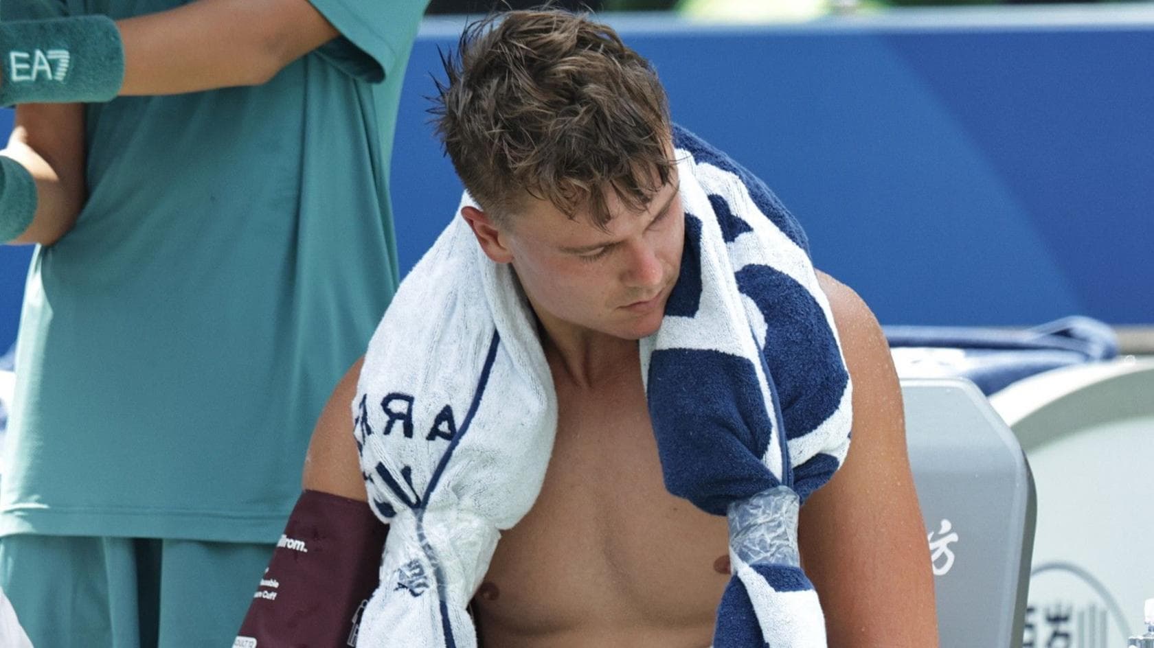 گرمای طاقت‌فرسا در مسابقات تنیس: خطر برای سلامت بازیکنان؟