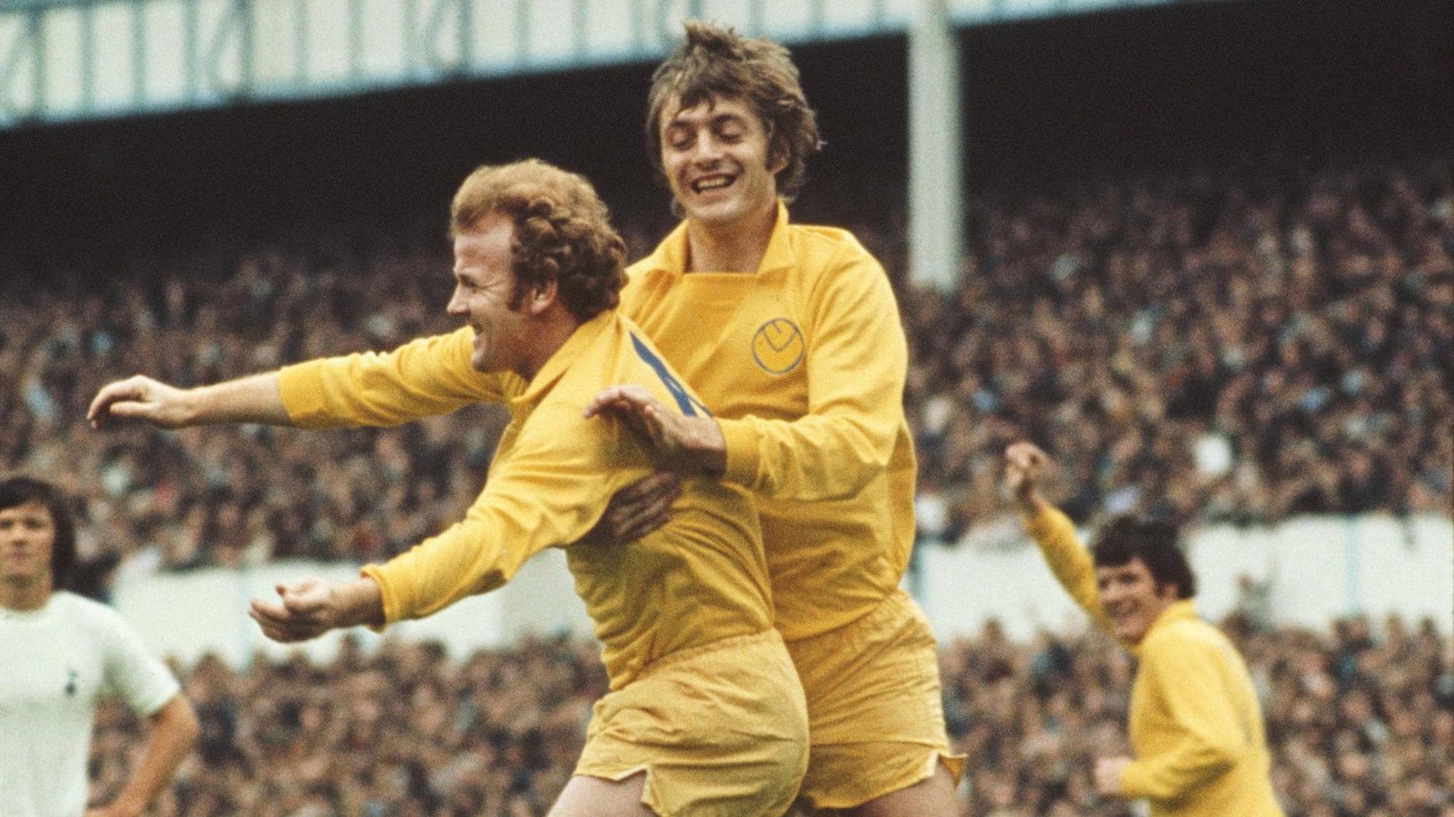 پیوند فوتبال و مد؛ محبوبیت بی‌سابقه لباس‌های تیمی و تأثیر آن‌ها بر فرهنگ ایرانی