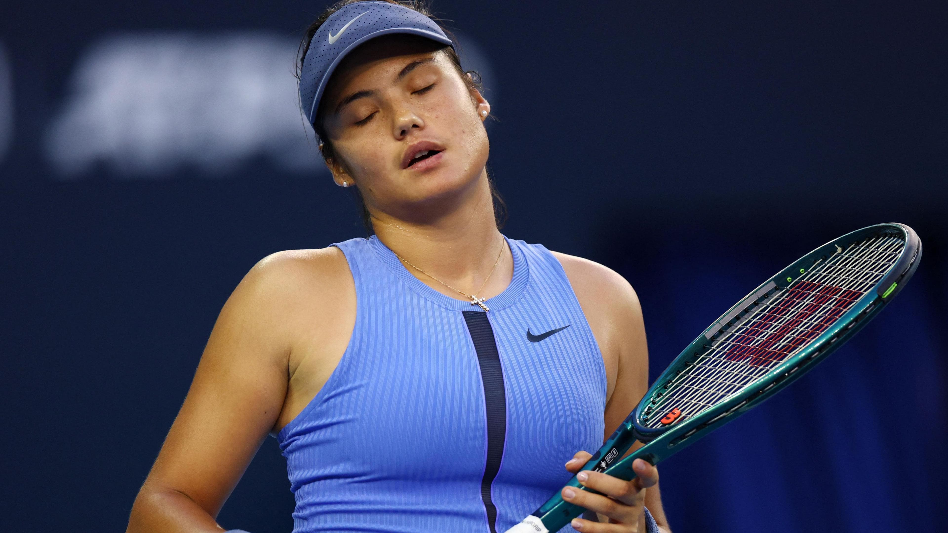 بازنشستگی اِما رادوکانو در دور اول مسابقات ووهان