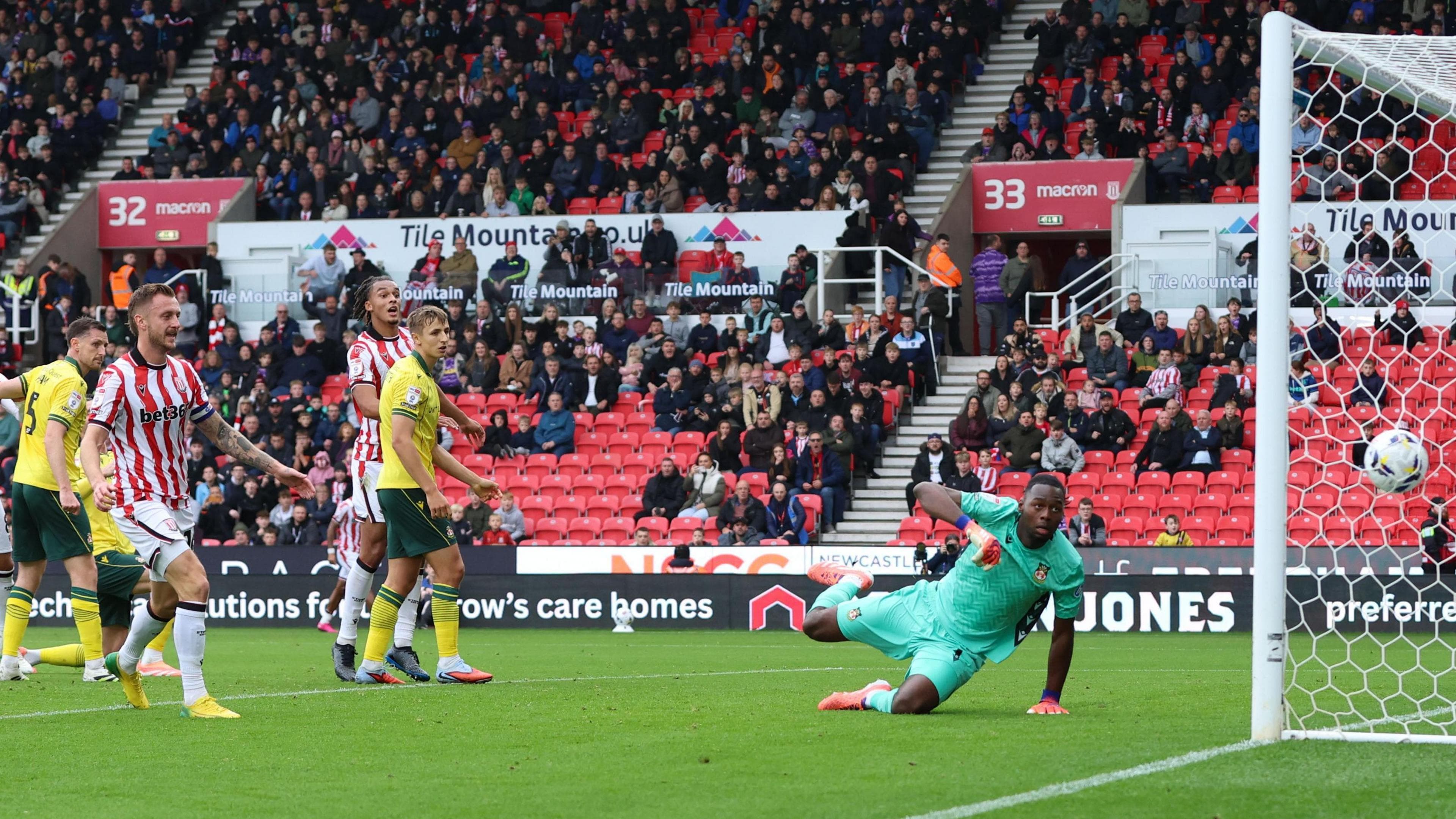 آیا وقت تغییر برای رکسهام پس از شکست مقابل استوک فرا رسیده است؟