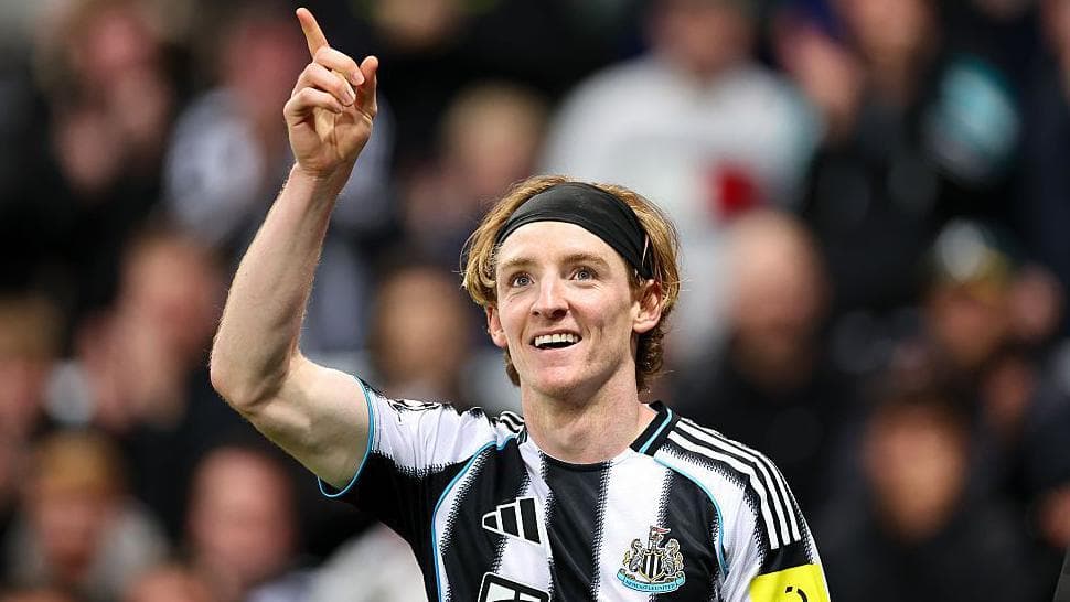 چرا زمان آن رسیده که آنتونی گوردون در لیگ برتر نمایش بزرگی ارائه دهد؟