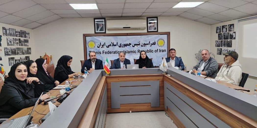 تاکید بر استعدادیابی و نقش نواب رئیس هیات‌های استانی در نشست فدراسیون تنیس