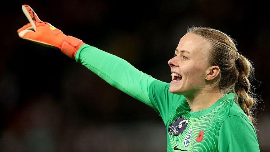 حمایت بومپاستور از «کلاس» هامپتون پس از اظهارات ایرپس