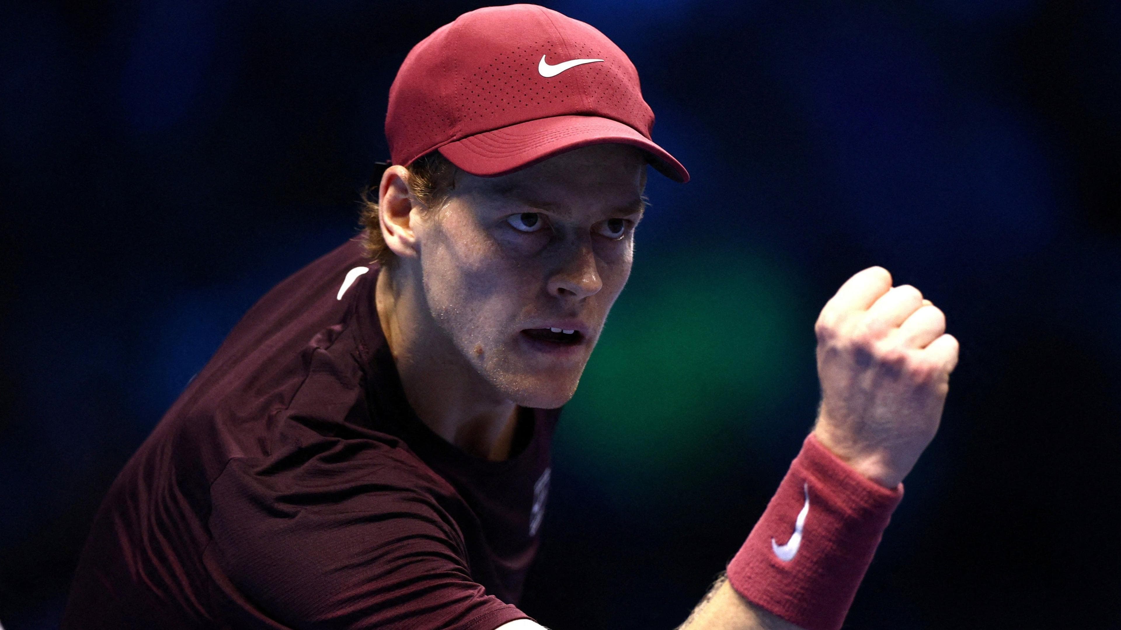 صعود یانیک سینر به نیمه‌نهایی ATP Finals؛ ناکامی زِورِف در مقابل سرویس‌های بی‌نقص