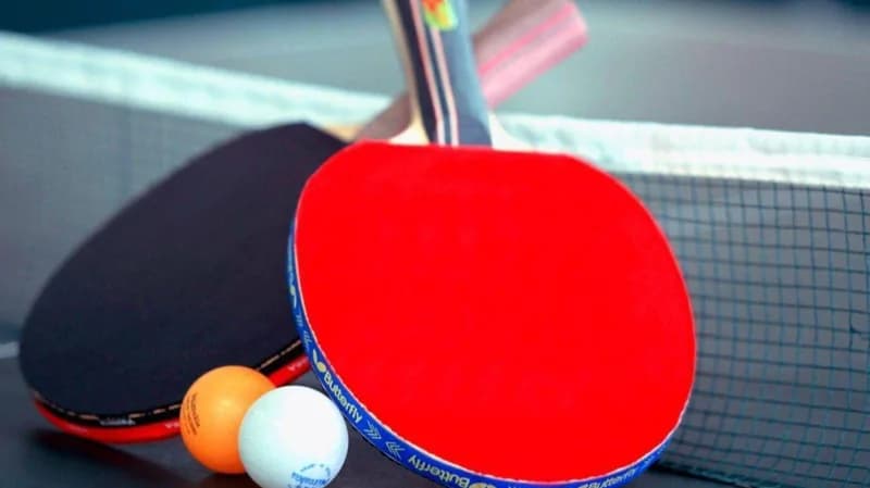 توپ تنیس در باران