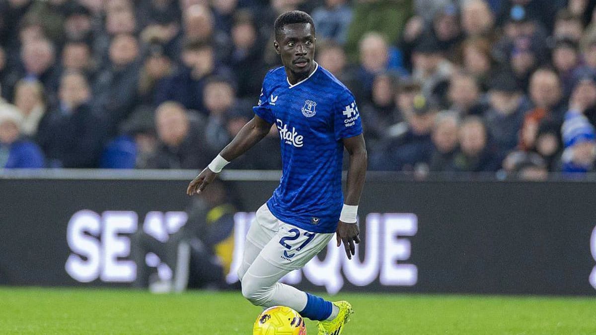 روندهای مد در فوتبال: از لگینگ تا هدبند