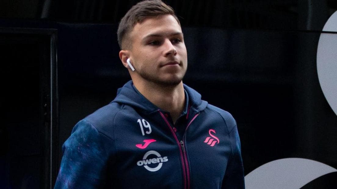 مهاجم اوکراینی، کوهاروویچ، سوانزی را به مقصد اسلوان براتیسلاوا ترک کرد