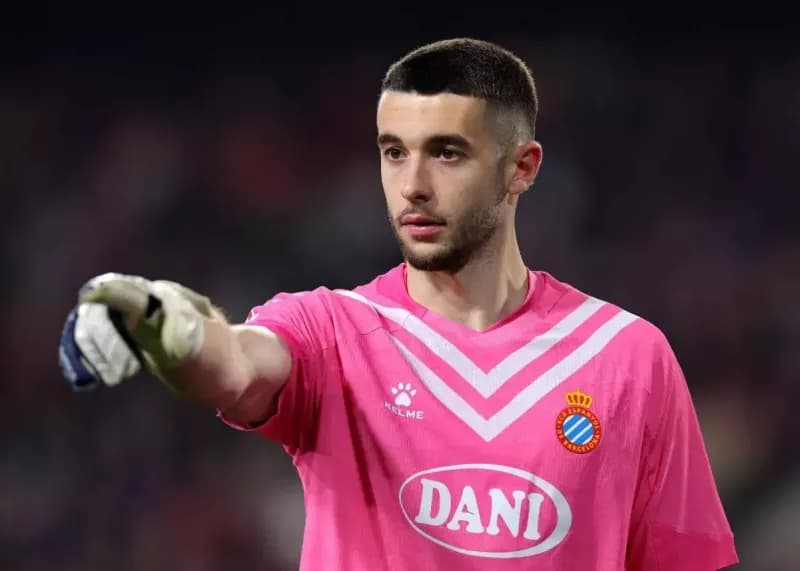 خوان گارسیا، اولین خرید تابستانی بارسلونا معرفی شد