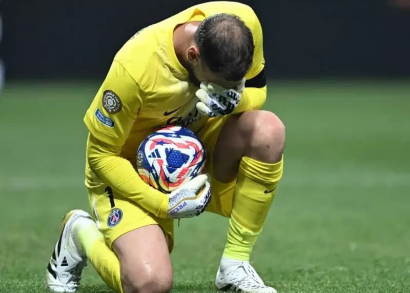 محکم بایست، تو مقصر نیستی؛ حمایت لوییس انریکه از دوناروما پس از مصدومیت موسیالا