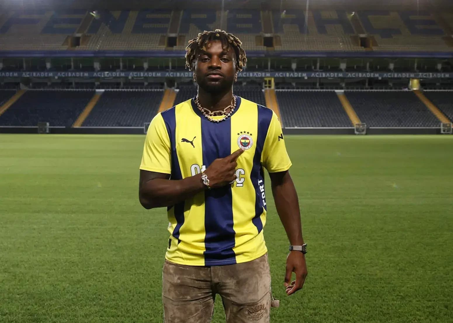 سایه دوپینگ بر سر سن-ماکسیمن؛ آیا ستاره فنرباغچه محروم میشود؟