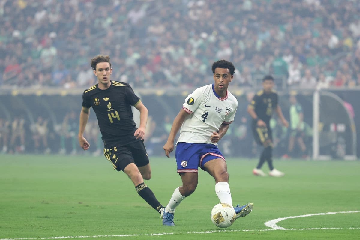 گزارش: میلان به جذب هافبک ۲۵ میلیون یورویی بورنموث علاقهمند شد؛ مذاکرات با جاشاری متوقف شده است