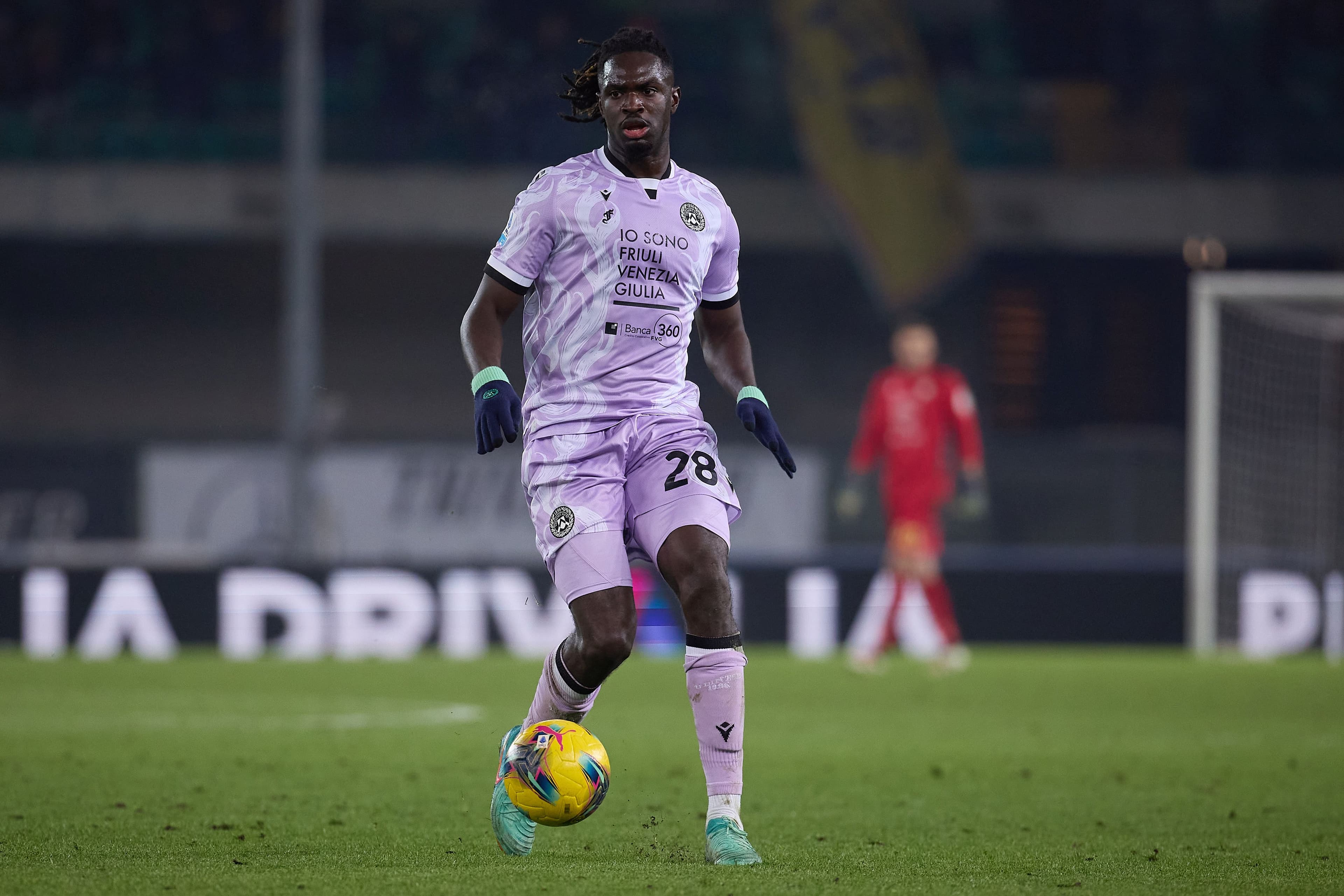 قیمتگذاری ۳۰ میلیون یورویی اودینزه برای مدافع ستاره؛ اینتر به دنبال جانشین پاوارد