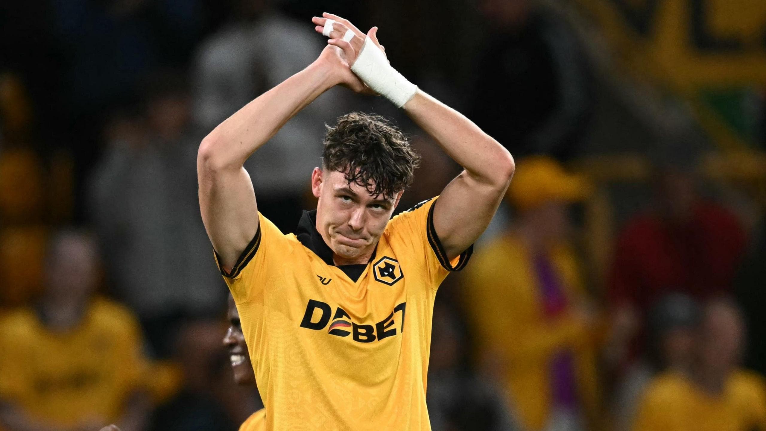 وولوز در حال آمادهسازی پیشنهاد قرارداد جدید برای یورگن استراند لارسون